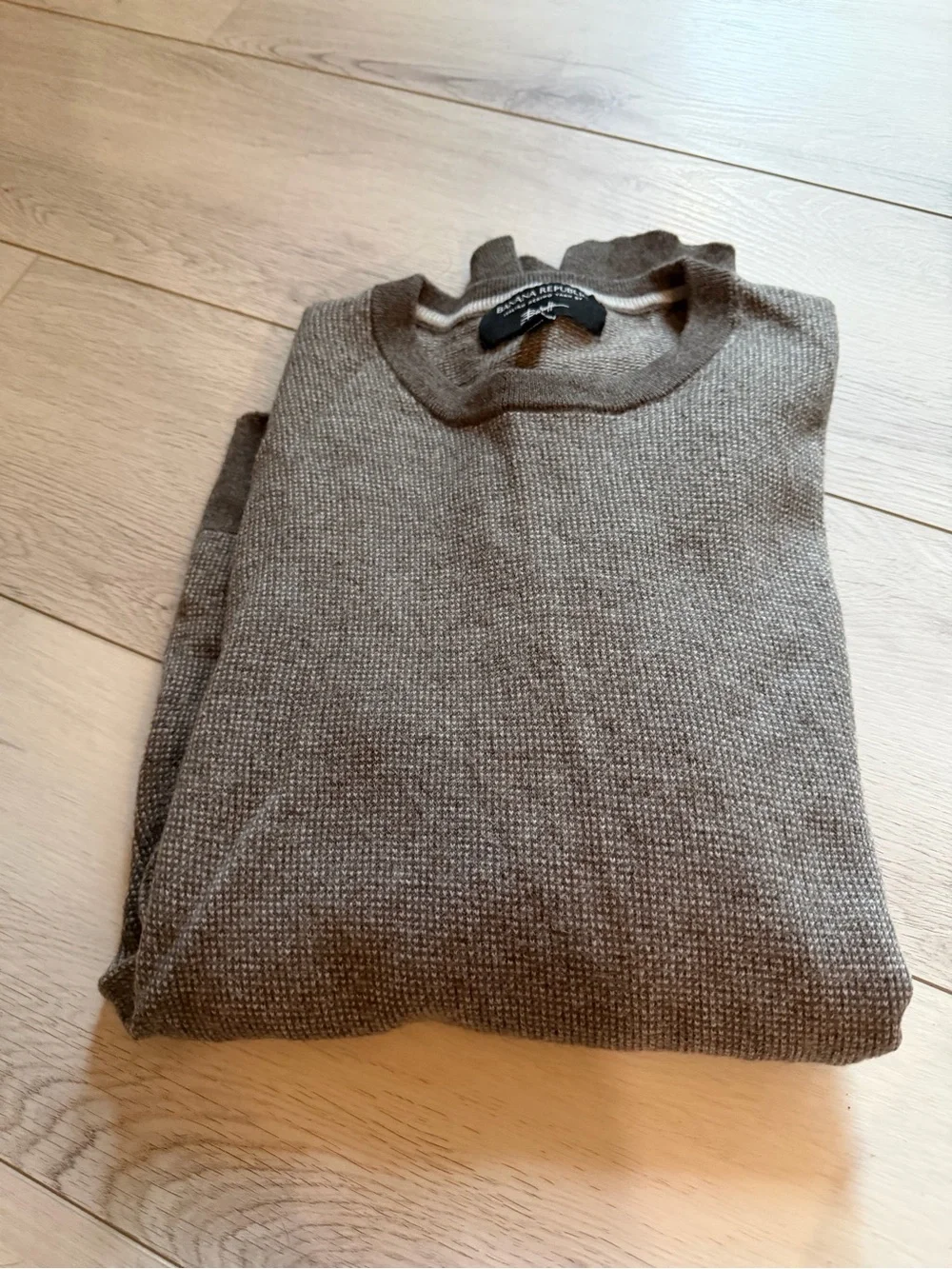 Banana Republic Men's Brown Crewneck Knit Sweater